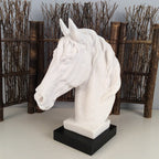 Entrance resin horse head decoration Lootquake LLC