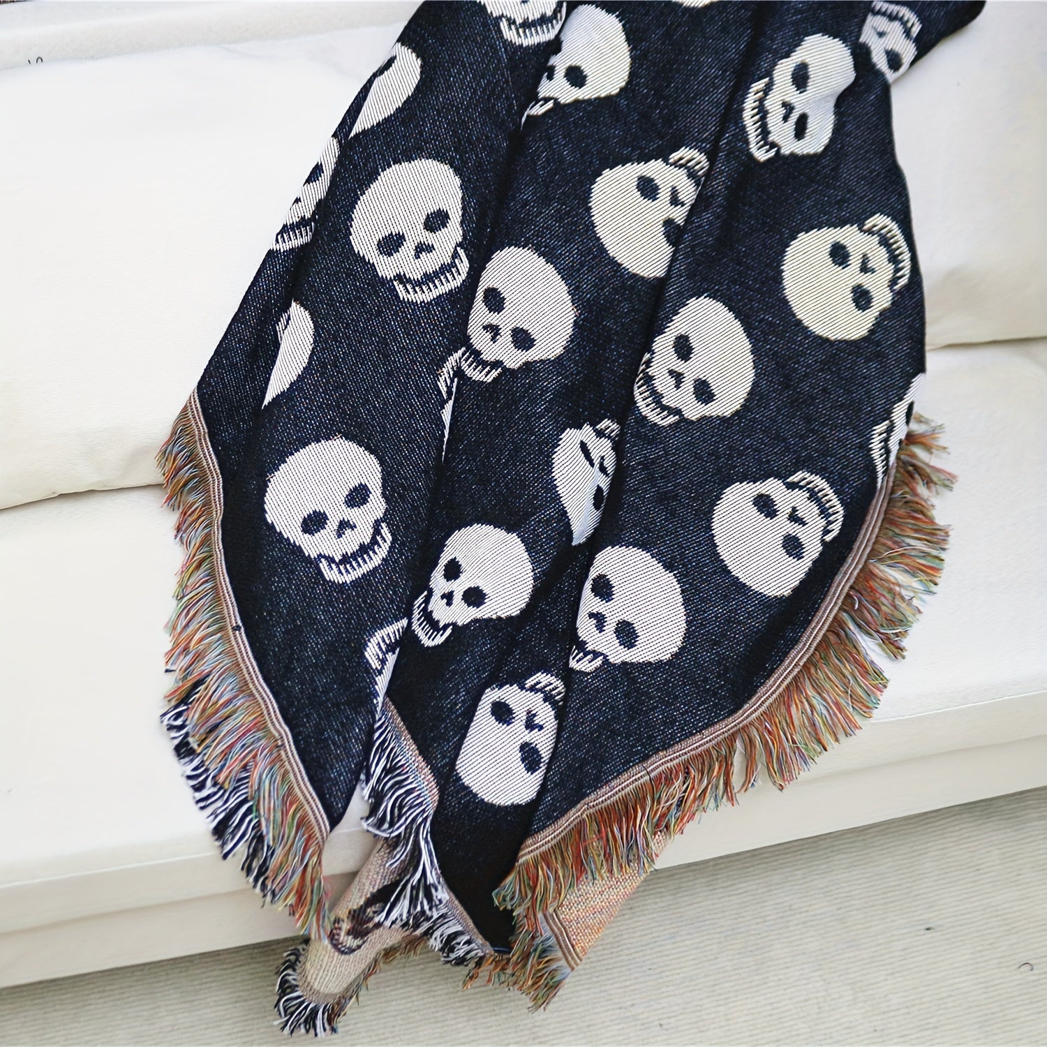 Bohemian Knitted Halloween White Skull Head Printed Tassel Blanket, Suitable For Camping, Casual Picnic Lootquake LLC