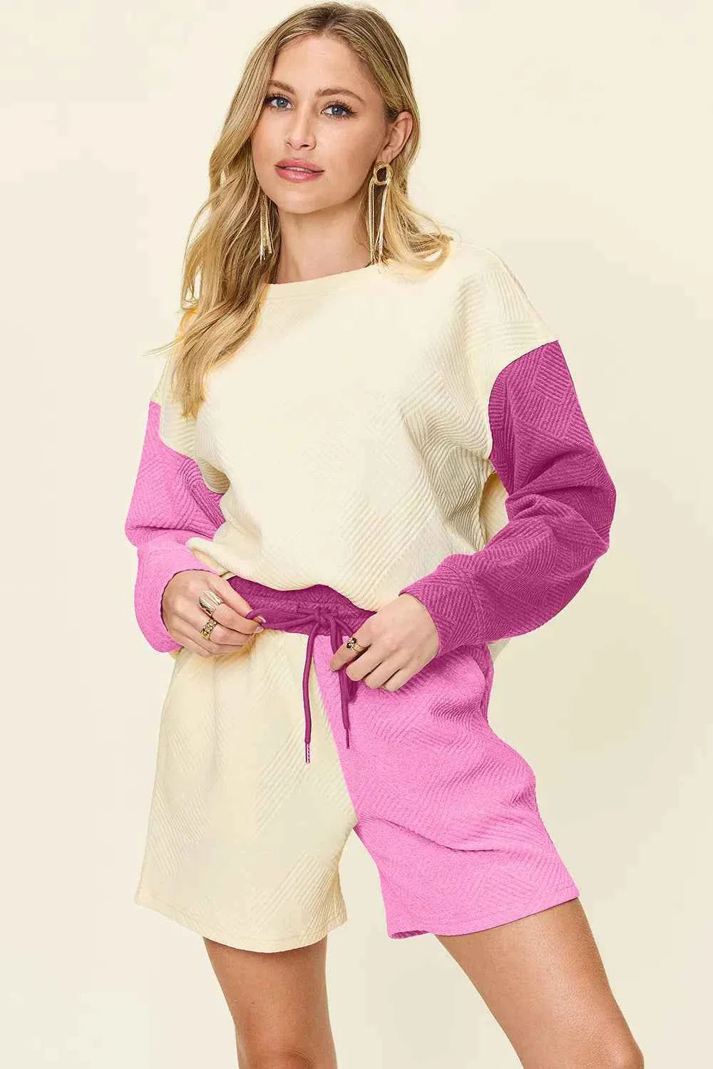 Contrast Chic: Pocketed Two-Piece Shoulder Set THRIXINE