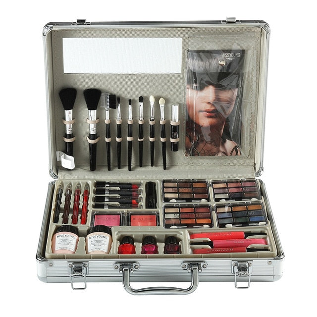 Makeup set for makeup artist Pi-Mart