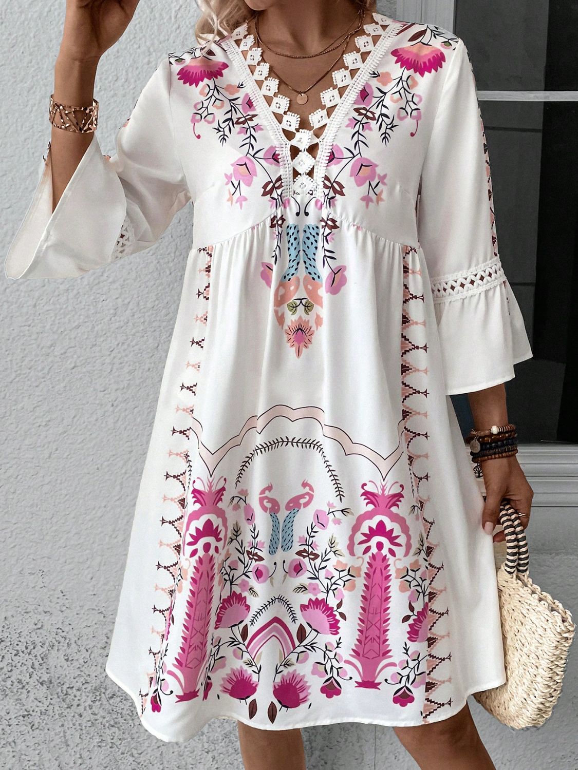Exquisite Summer Feminine Lace Detail Printed Dress Chic Midi Lightweight Dress Stevvex