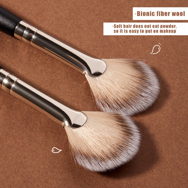 Scalloped Highlight Makeup Brush Beauty Tool Pi-Mart