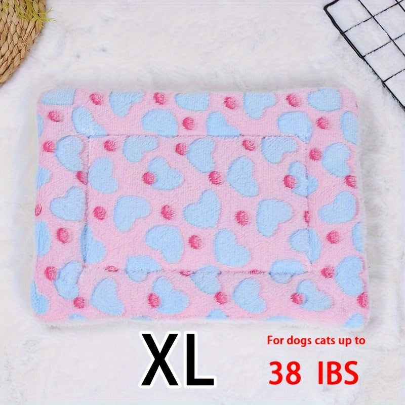 All-Season Dirt-Resistant Rectangular Pet Blanket - Comfortable Dog Paw Heart Print Pet Bed, 1pc Lootquake LLC