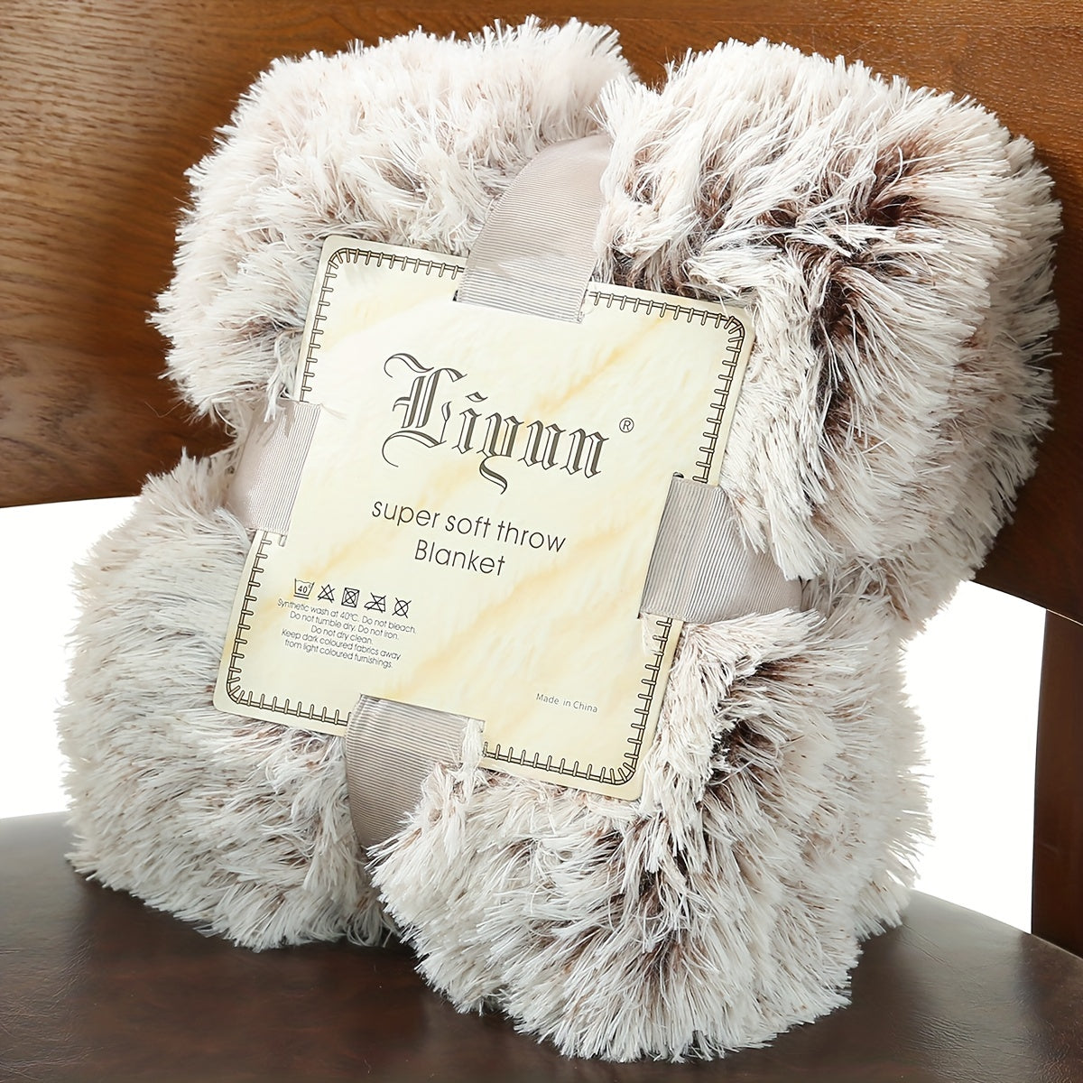 Luxury French-Style Plush Faux Fur Throw Blanket - Versatile Decorative Soft Polyester Bed, Sofa, and Car Blanket - All-Season Woven Cozy Cover for Home and Office Napping - 1pc Dual-Tone Long Pile