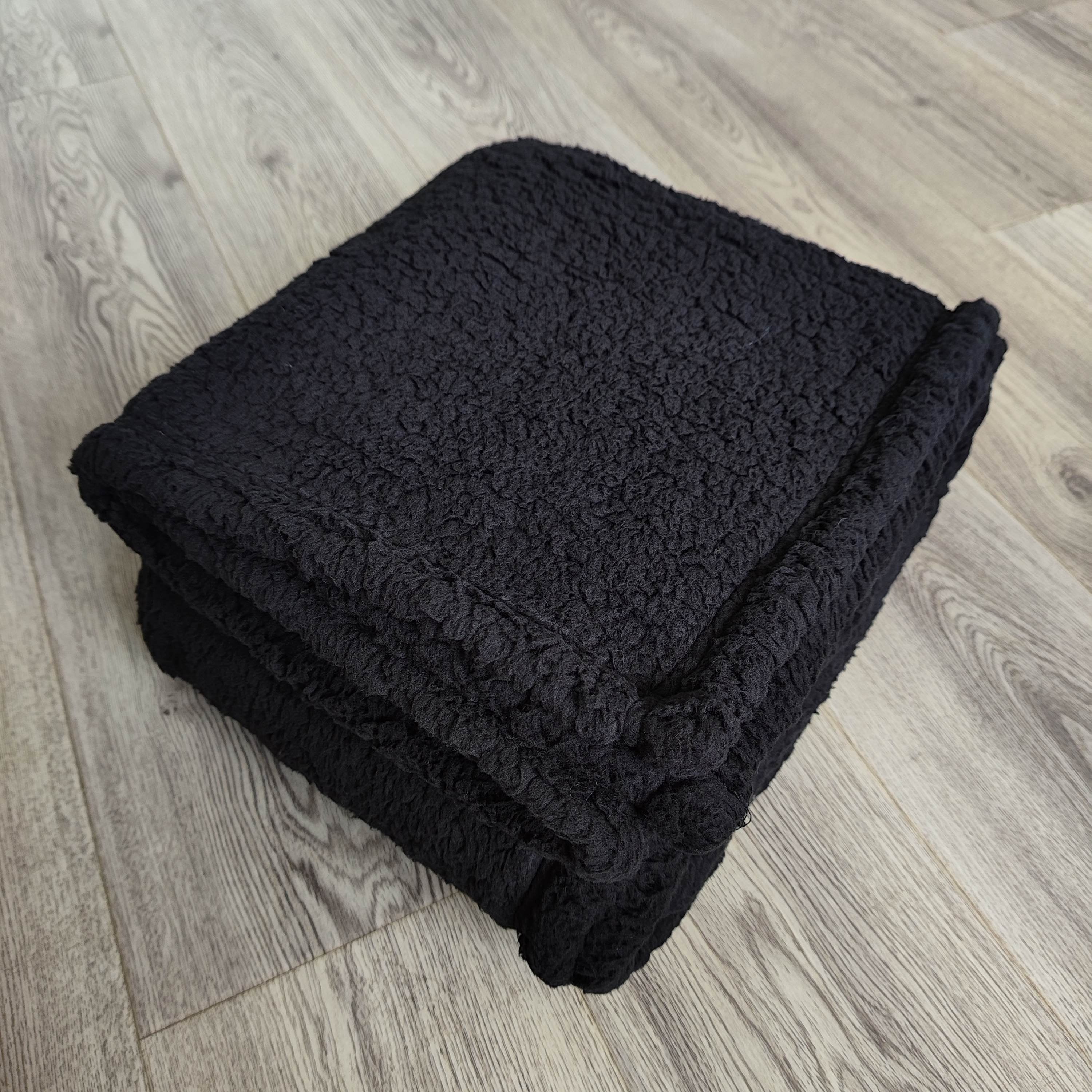 All Breeds and Sizes Super Soft Fleece Sherpa Sleep Mat, Warm Calming Dog Blanket - Machine Washable Lootquake LLC