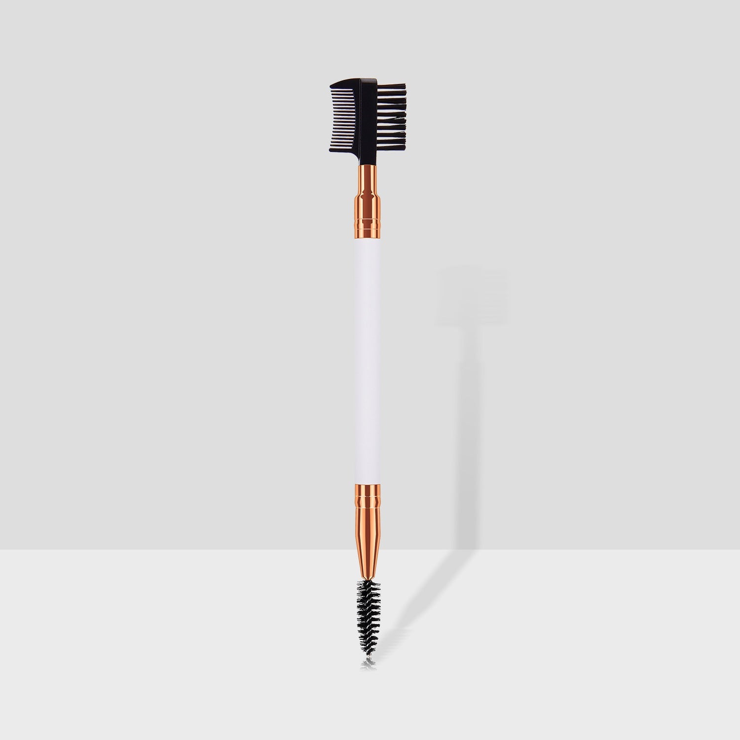 Single double-ended makeup brush and eyelash brush