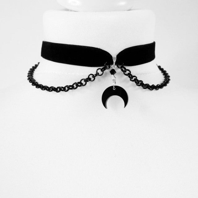 Black Crescent Moon Necklace Pi-Mart