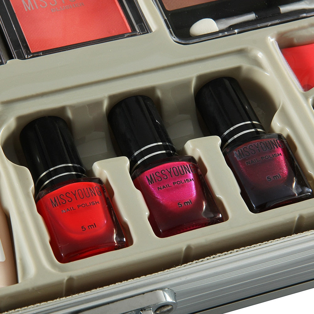 Makeup set for makeup artist Pi-Mart