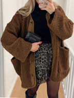 Modern Cozy Women Luxuriously Cozy Contrast Button Up Sherpa Jacket with Pockets For Fall & Winter Stevvex