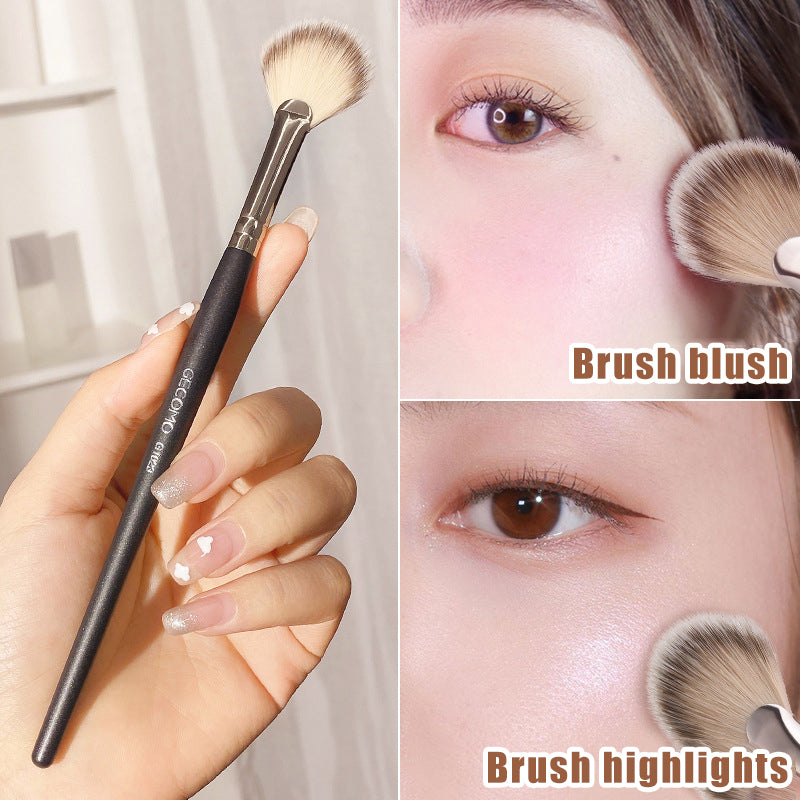 Scalloped Highlight Makeup Brush Beauty Tool Pi-Mart
