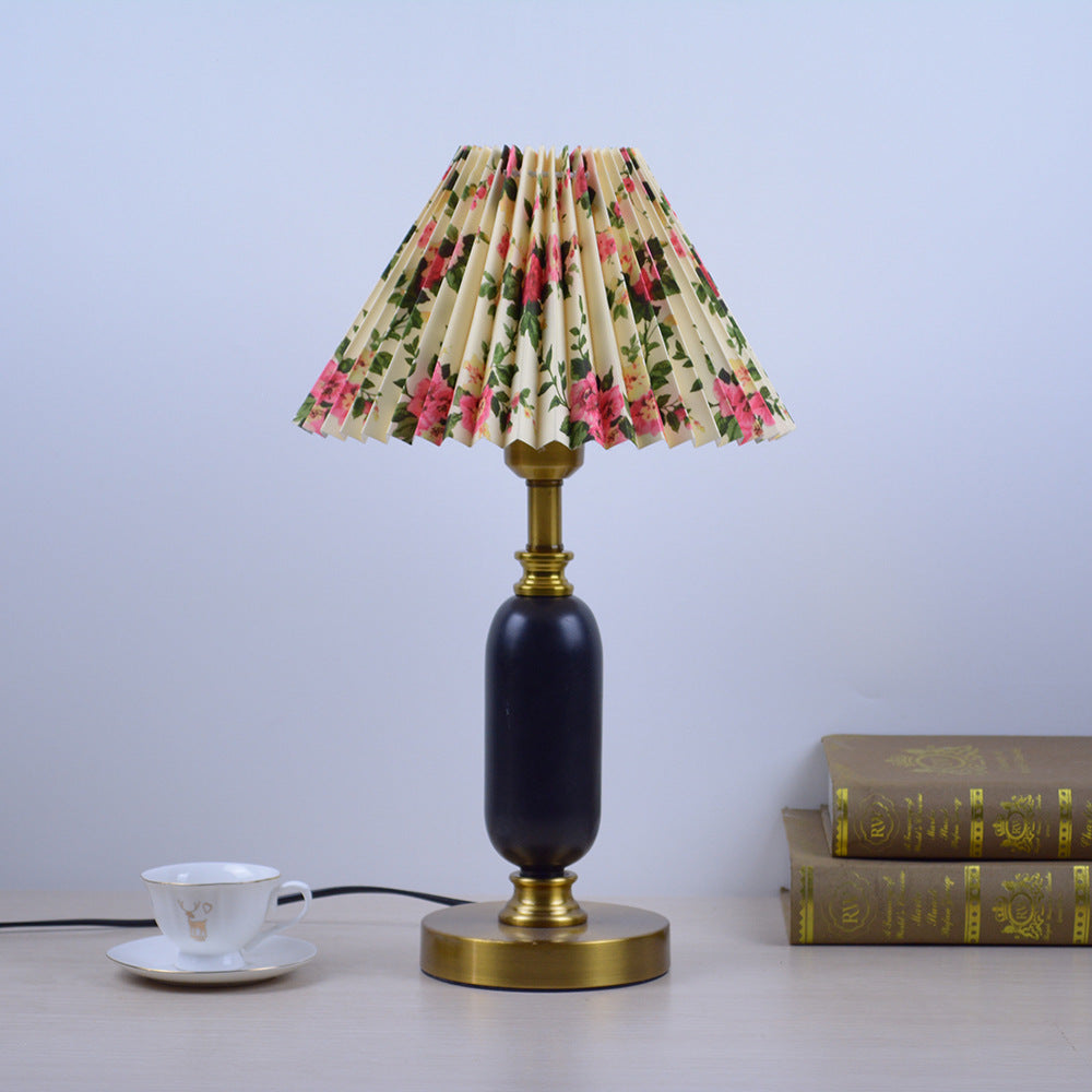 Warm Chinese Style Ceramic Wedding Master Bedroom Decorative Lamp Pi-Mart