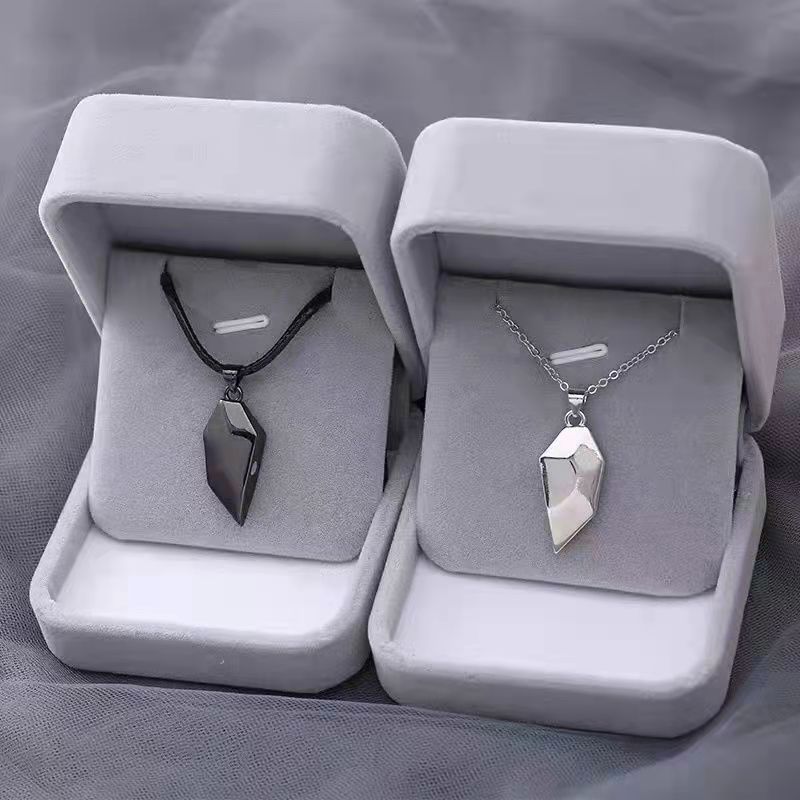 Korean Fashion Magnetic Couple Necklace Pi-Mart