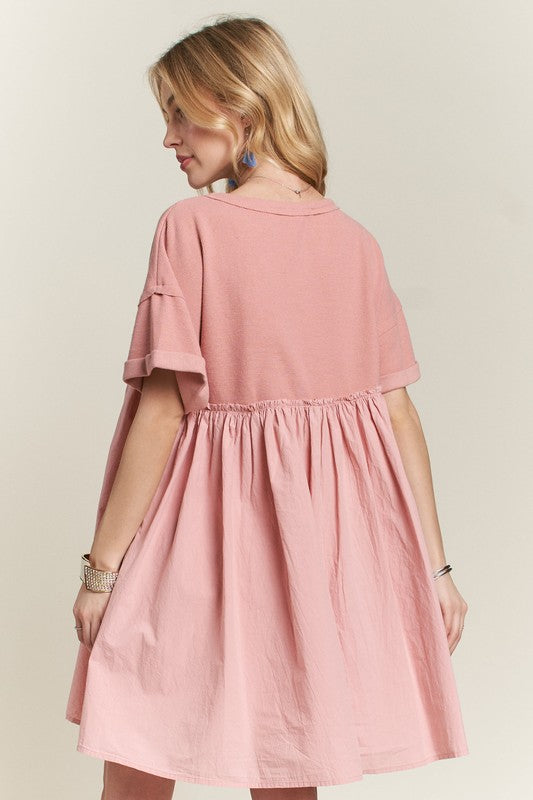 Round Neck Half Sleeve Babydoll Dress – Charming and Feminine Babydoll Dress with Round Neck and Half Sleeves for Casual and Semi-Formal Occasions Stevvex