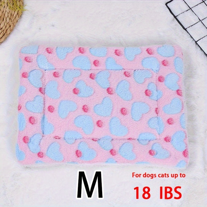 All-Season Dirt-Resistant Rectangular Pet Blanket - Comfortable Dog Paw Heart Print Pet Bed, 1pc Lootquake LLC