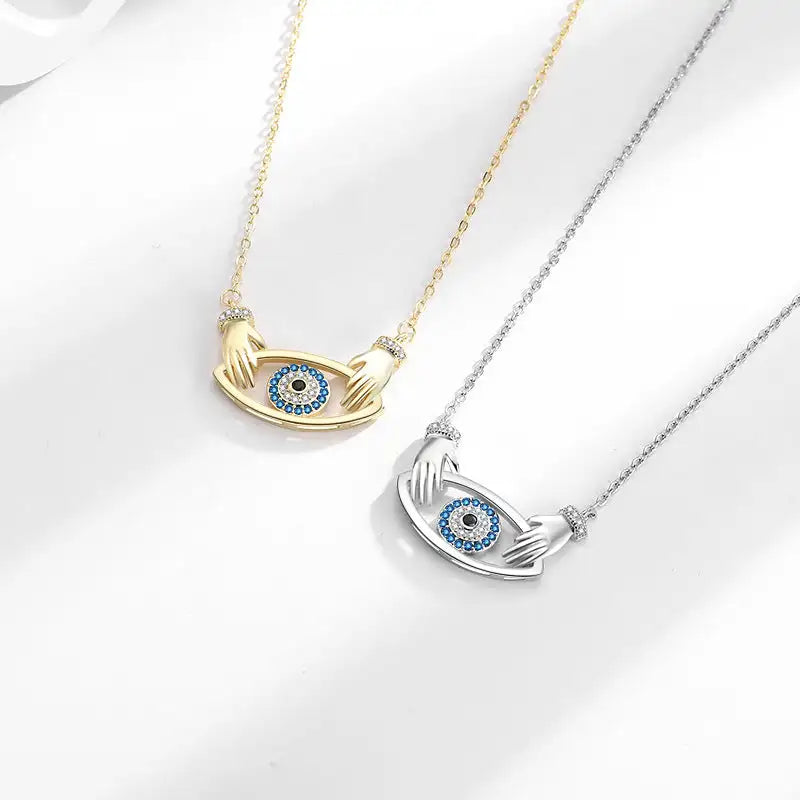 Necklace Women's Fashion Hands Hug Pendant