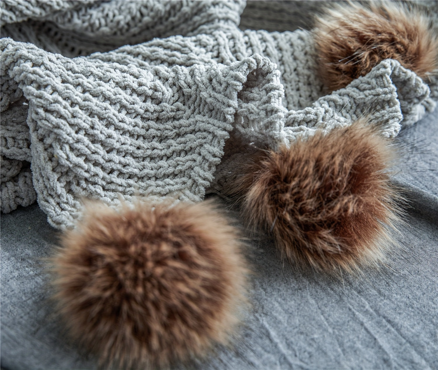 Vintage Chunky Knit Throw Blanket with Pom-pom Embellishment, Space Theme, All Seasons Polyester Cover, Knitted Casual Office Living Room Bedroom Nap Sofa Bed End Blanket 1PC Lootquake LLC