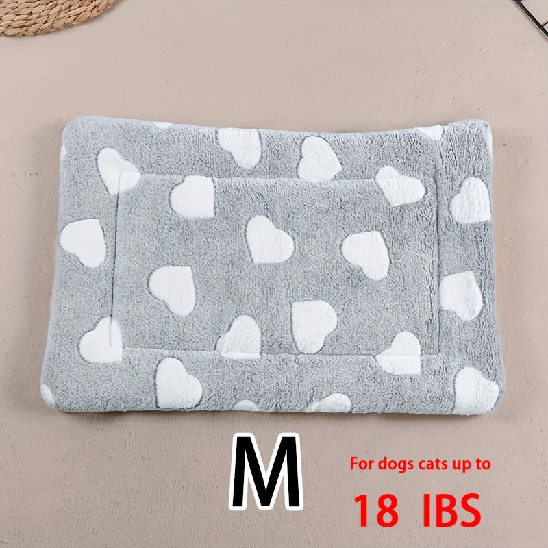 All-Season Dirt-Resistant Rectangular Pet Blanket - Comfortable Dog Paw Heart Print Pet Bed, 1pc Lootquake LLC