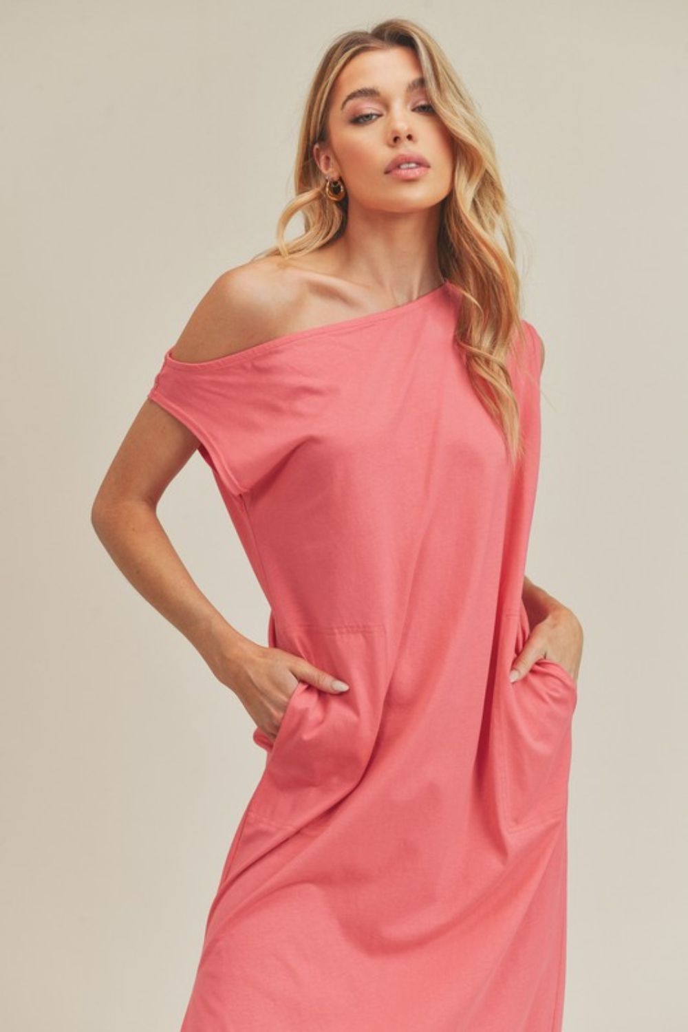 Side Slit Round Neck Sleeveless Midi Dress For Women Versatile, Chic & Comfortable for Any Occasion Stevvex