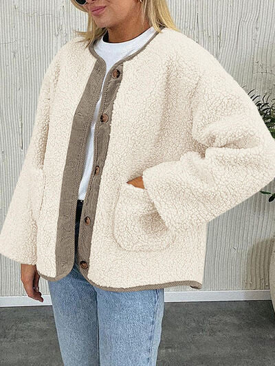 Modern Cozy Women Luxuriously Cozy Contrast Button Up Sherpa Jacket with Pockets For Fall & Winter Stevvex