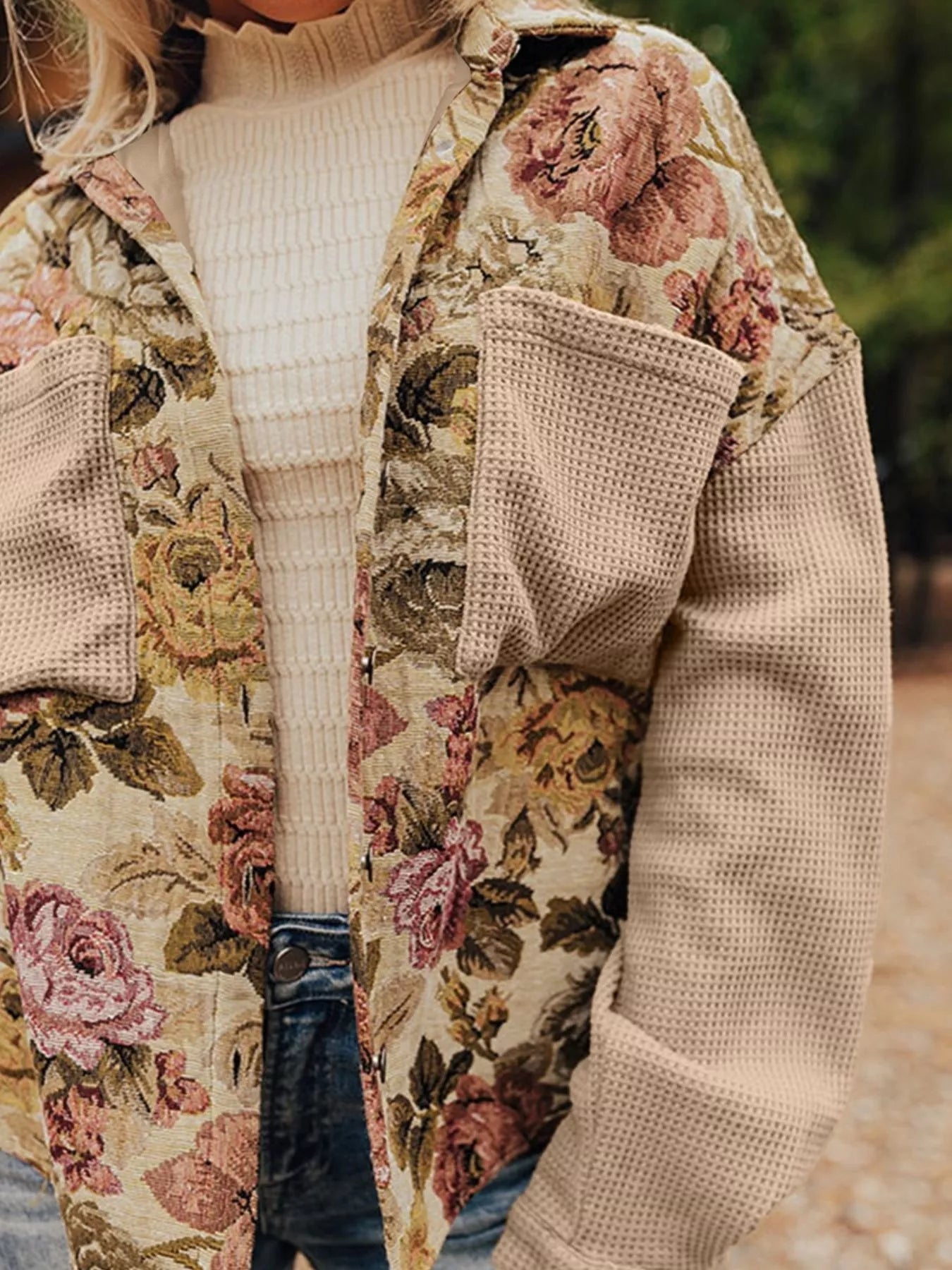 FloraKnit Buttoned Jacket: Cozy Style with Pockets