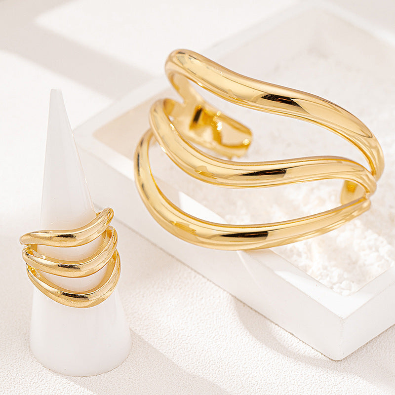 Personalized Retro Women's Ring Bracelet Ornament Suit Pi-Mart