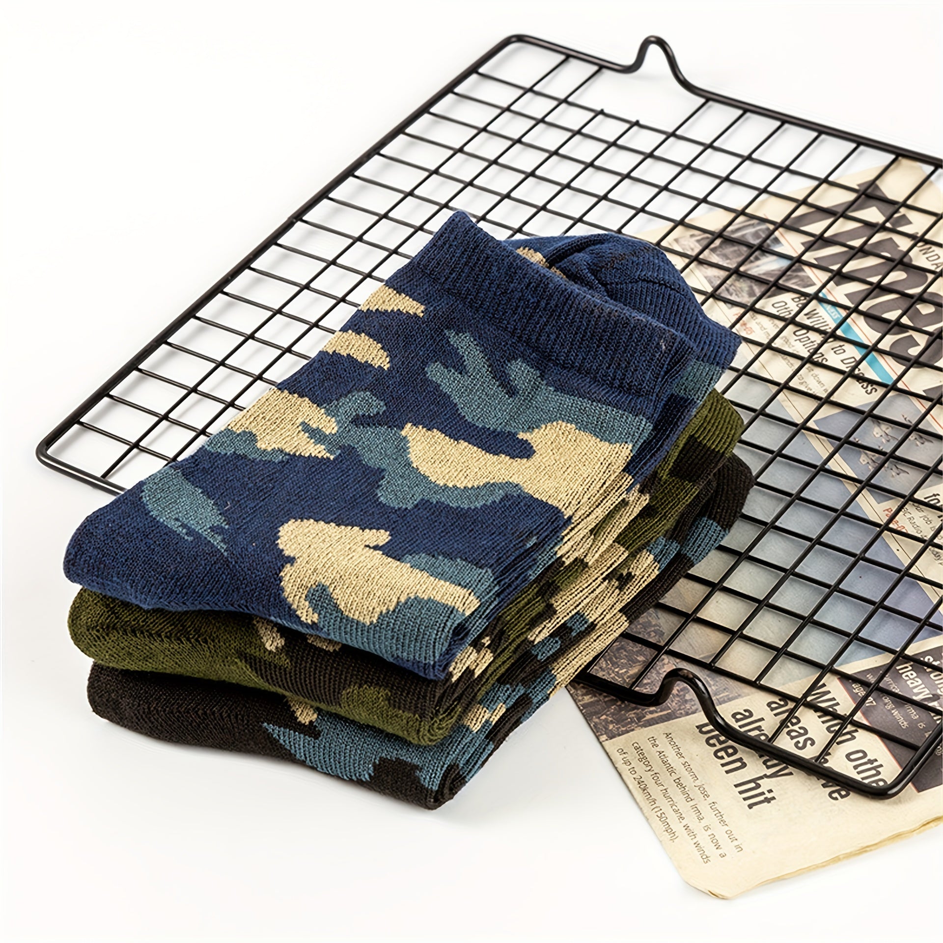 3 Pcs Men's Camo Sports Crew Socks - Durable, Stretchy, Ribbed Cuff for All Seasons Lootquake LLC