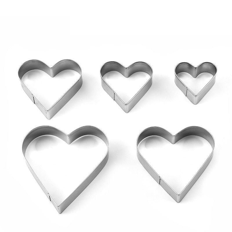5Pcs/Set Heart Shape Cookie Cutter Mold New Year Decoration Cake Biscuit Baking Tools Christmas Cookie Moulds Kitchen Tools Heart Shaped Cookie Cutters Stainless Steel Biscuit Pastry Cutters Stevvex