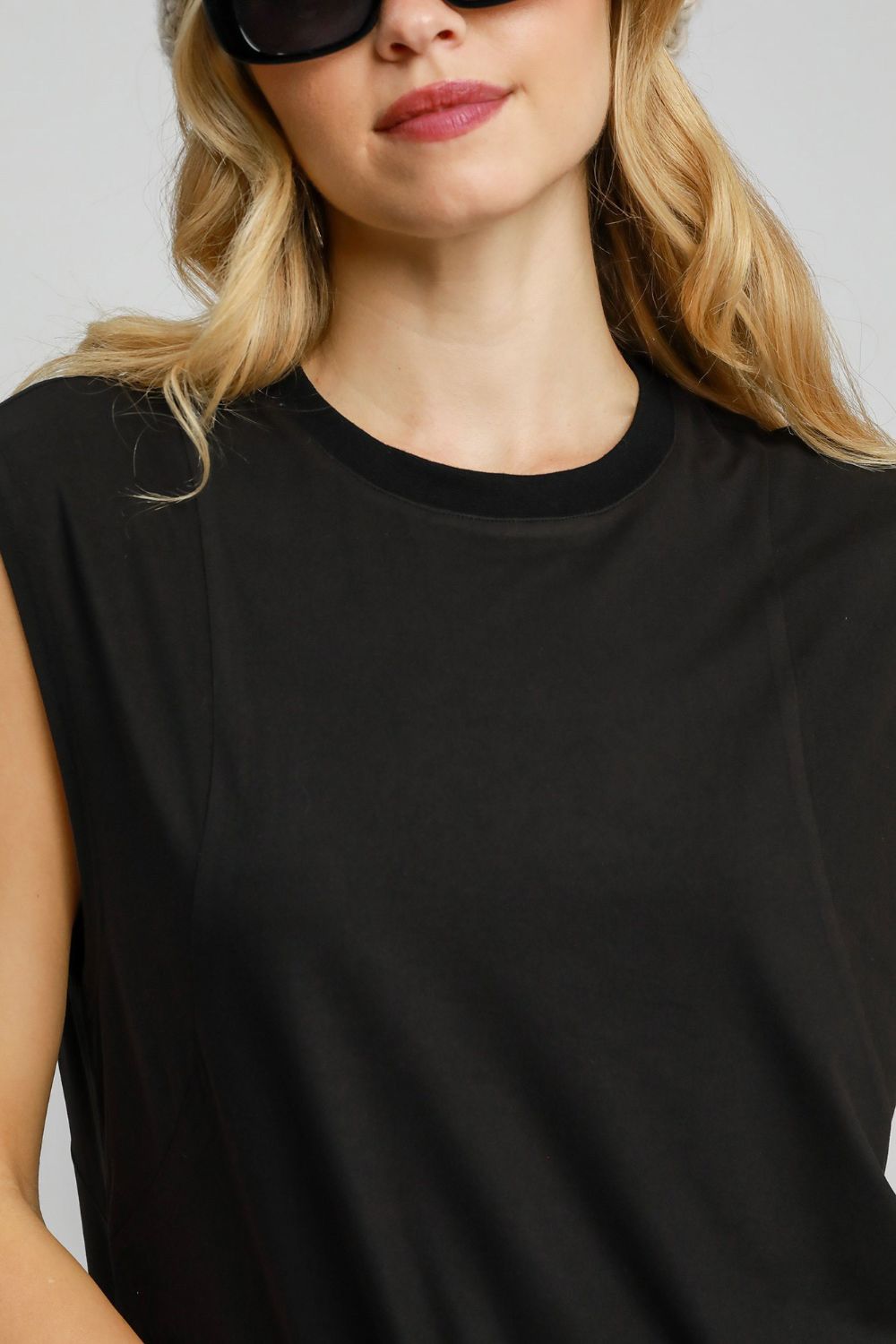 Round Neck Sleeveless High-Low Curved Hemline Mini Dress – Trendy High-Low Dress, Sleeveless Mini Dress, Curved Hemline Dress, Flattering Round Neck Dress, Chic High-Low Dress Stevvex