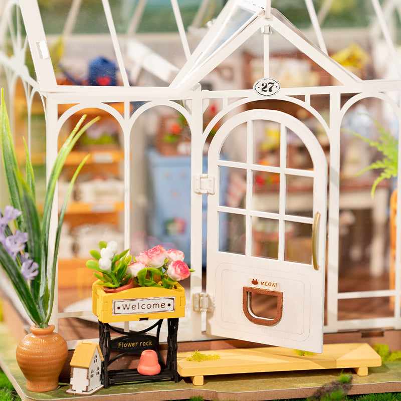 Rolife Mengyu Flower Minature House DIY Building Toys With LED Light For Gifts Pi-Mart