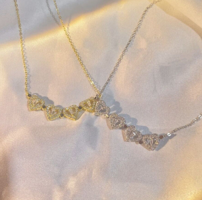 Retro Magnetic Folding Heart Shaped Four Leaf Clover Pendant Necklace Women Love Clavicle Chain Gifts Openable Choker Jewelry Pi-Mart