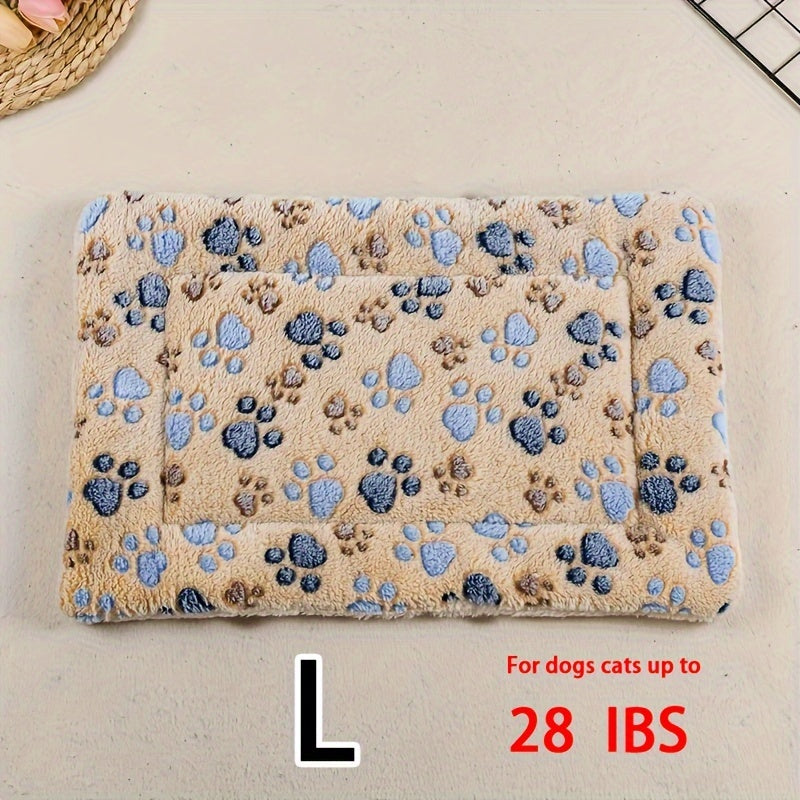 All-Season Dirt-Resistant Rectangular Pet Blanket - Comfortable Dog Paw Heart Print Pet Bed, 1pc Lootquake LLC