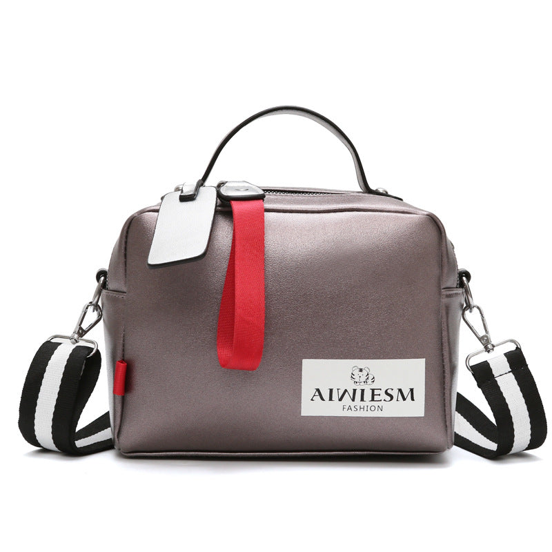 Simple casual handbag