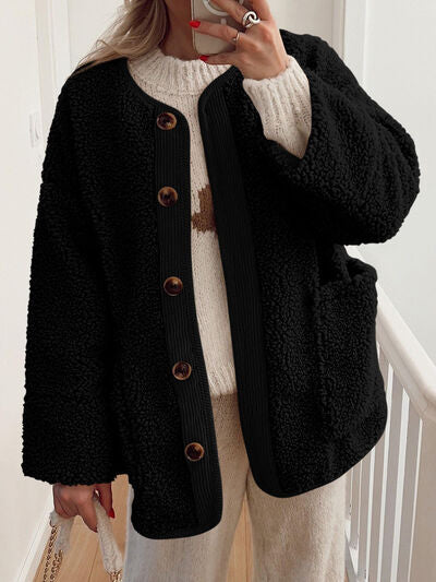 Modern Cozy Women Luxuriously Cozy Contrast Button Up Sherpa Jacket with Pockets For Fall & Winter Stevvex