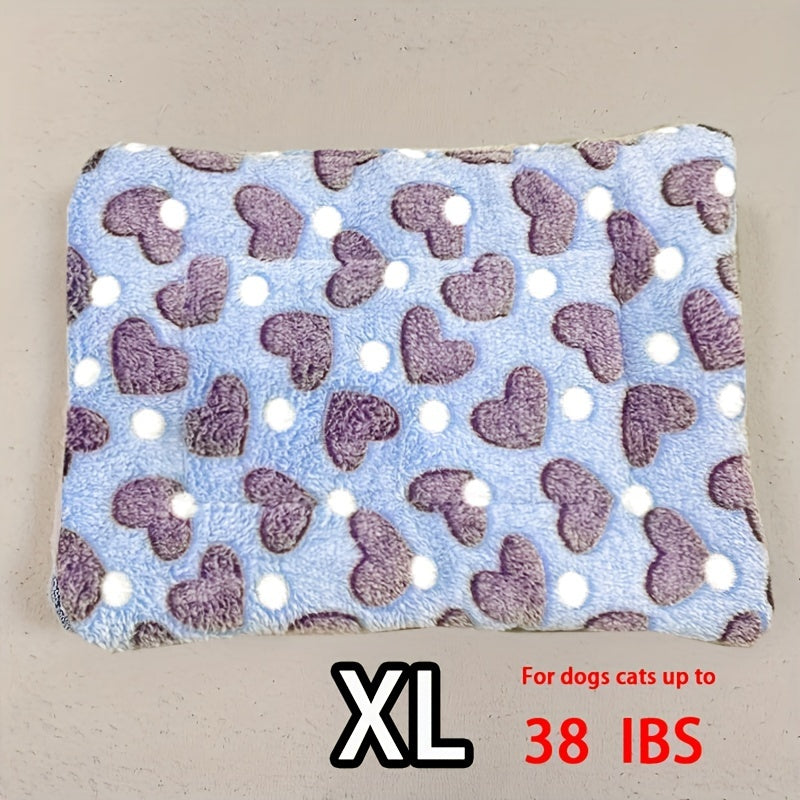 All-Season Dirt-Resistant Rectangular Pet Blanket - Comfortable Dog Paw Heart Print Pet Bed, 1pc Lootquake LLC