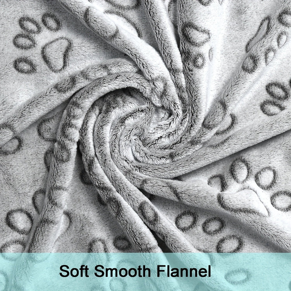 1pc Comfy Puppy Blanket with Cute Paw Prints - Soft, Warm Fleece for Dogs and Cats - Ideal for Nap Time and Travel