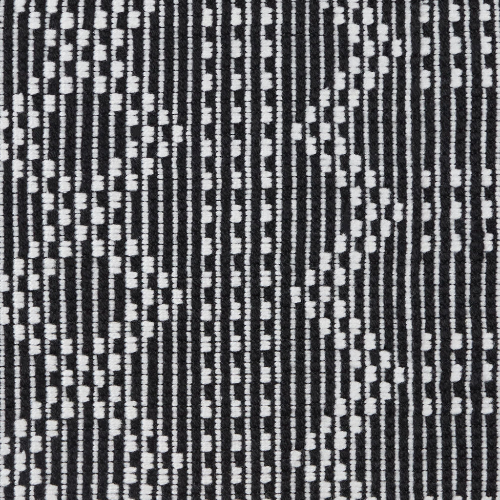 Better Homes & Gardens Wisteria Kitchen Mat, Black, 20"W x 41"L, 1 Piece