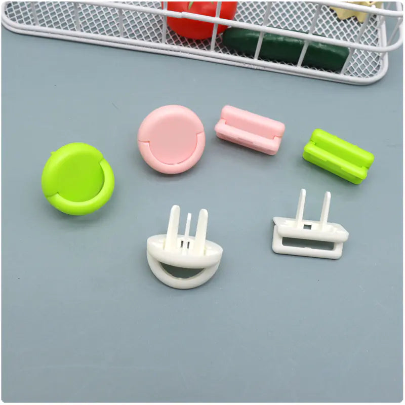 Child Safety Socket Cover with Handle for Protection Pi-Mart