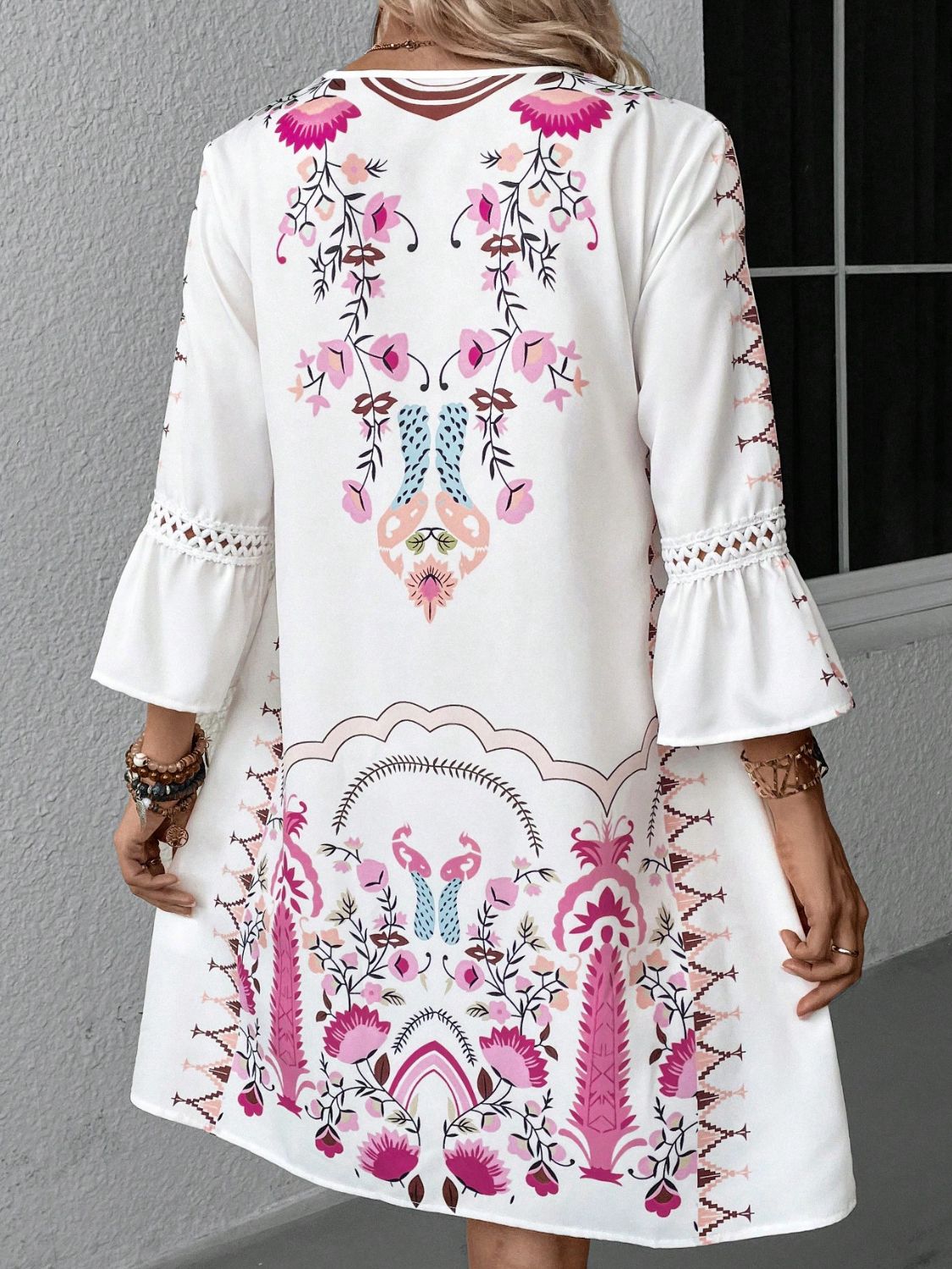Exquisite Summer Feminine Lace Detail Printed Dress Chic Midi Lightweight Dress Stevvex