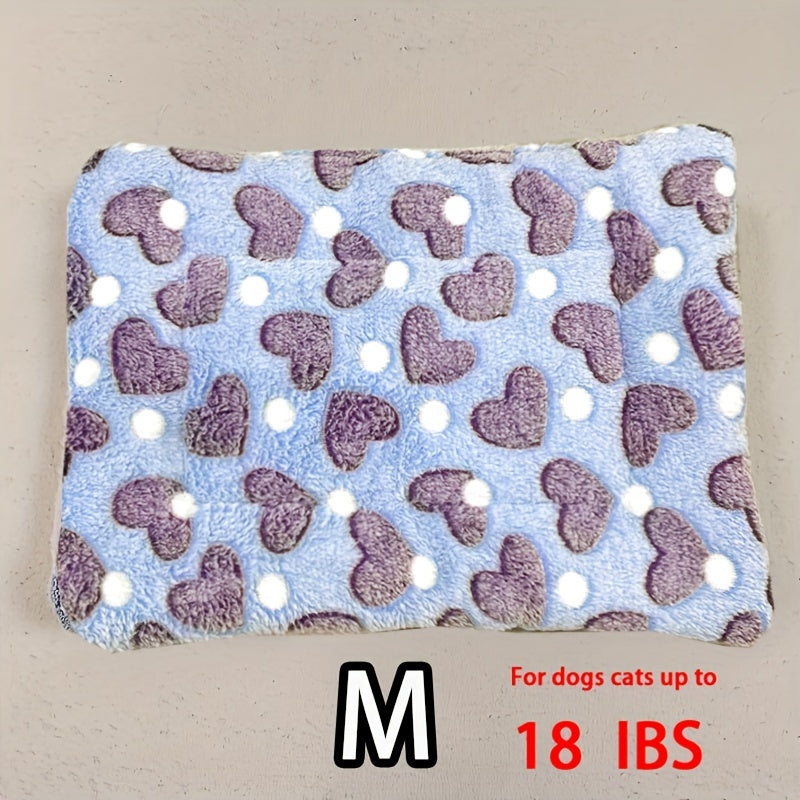All-Season Dirt-Resistant Rectangular Pet Blanket - Comfortable Dog Paw Heart Print Pet Bed, 1pc Lootquake LLC