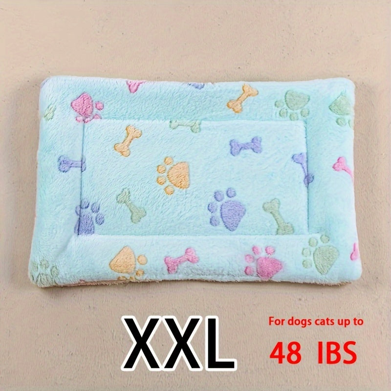 All-Season Dirt-Resistant Rectangular Pet Blanket - Comfortable Dog Paw Heart Print Pet Bed, 1pc Lootquake LLC