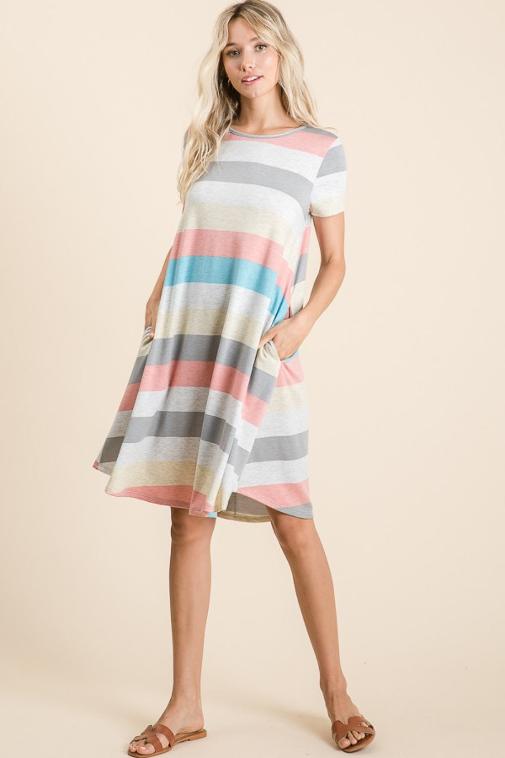 Striped Short Sleeve Dress with Pockets For Women – Casual Striped Dress, Comfortable Short Sleeve Dress, Pocketed Striped Dress, Versatile Striped Dress, Relaxed Fit Dress, Effortless Striped Dress, Chic Short Sleeve Dress Stevvex