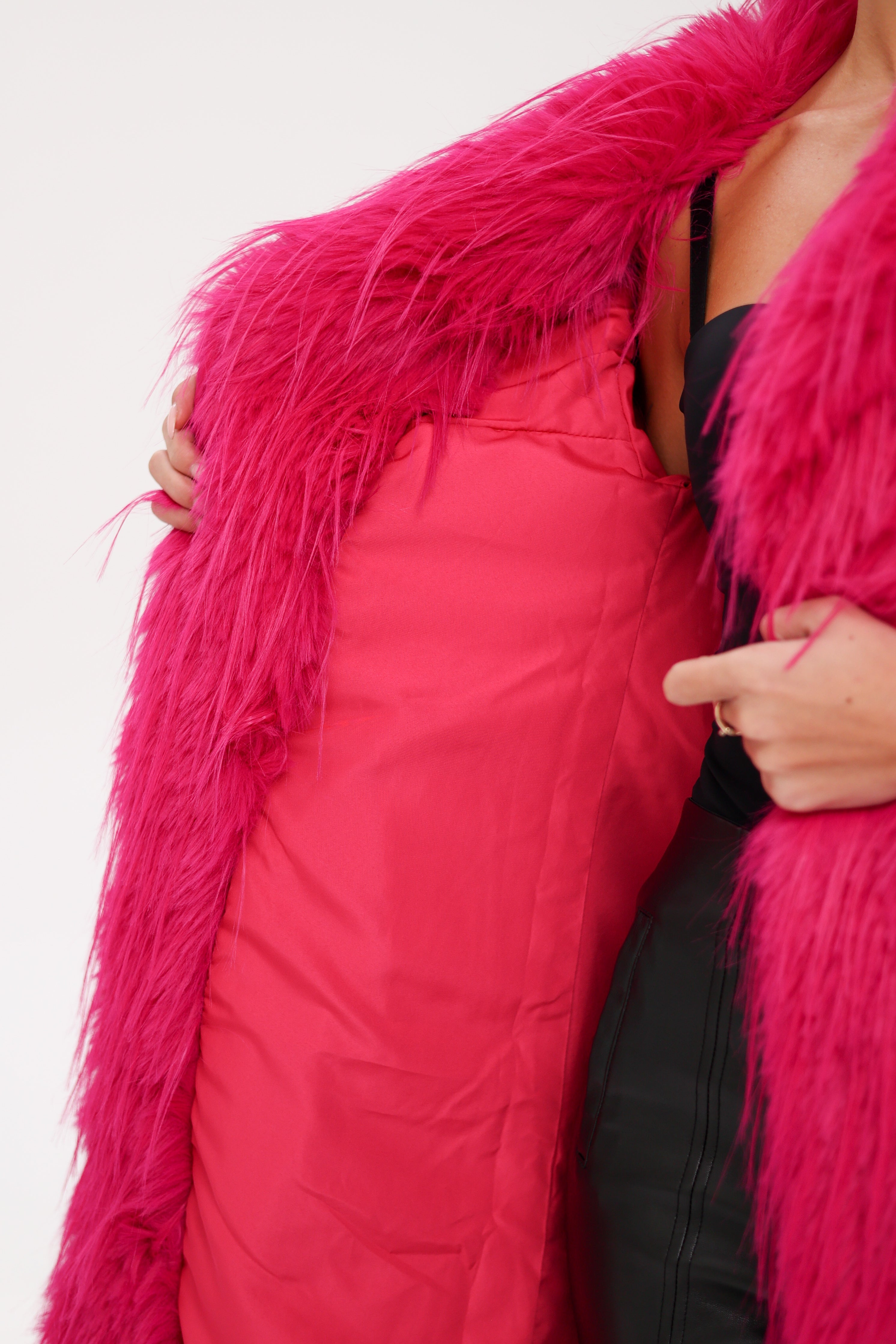 Faux Ostrich Effect Fur Coat - SJB-DIAMOND ELITES