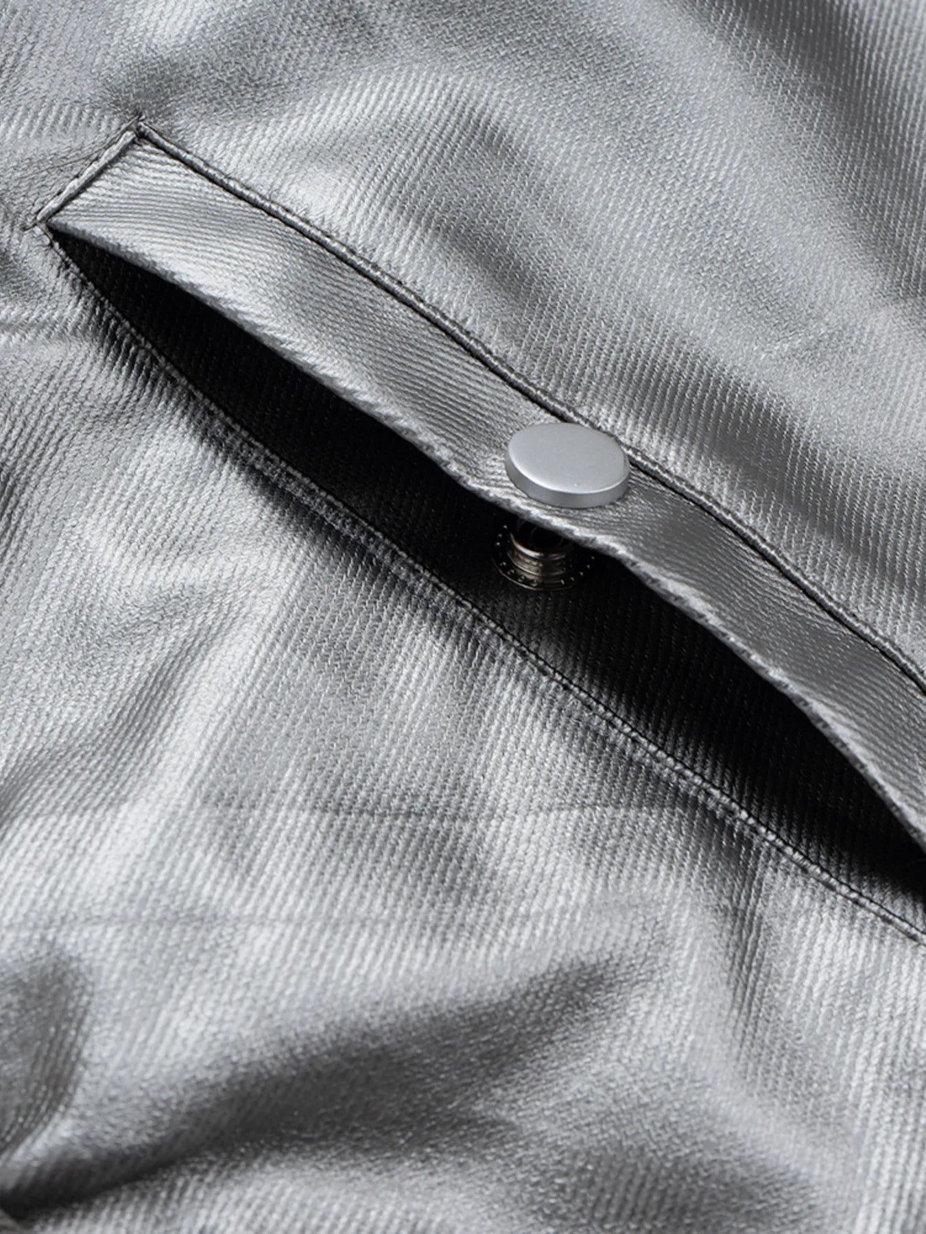 Men's Cargo Style Metallic Zipper Shorts
