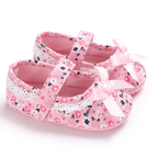 Sweet Princess White Floral Baby Girls Cotton Crib Shoes Soft Sole Anti-slip Elegant Design Shoes For Baby Girls Stevvex