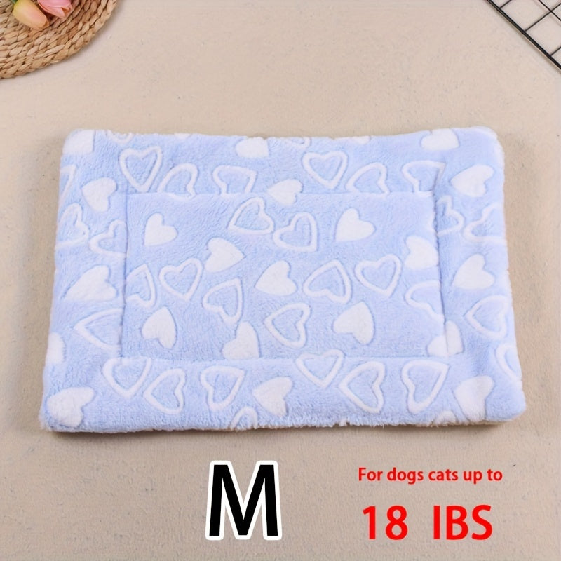 All-Season Dirt-Resistant Rectangular Pet Blanket - Comfortable Dog Paw Heart Print Pet Bed, 1pc Lootquake LLC