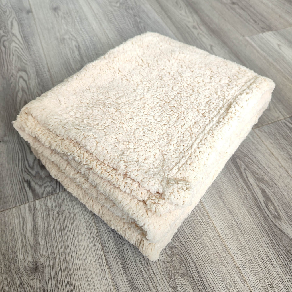 All Breeds and Sizes Super Soft Fleece Sherpa Sleep Mat, Warm Calming Dog Blanket - Machine Washable Lootquake LLC