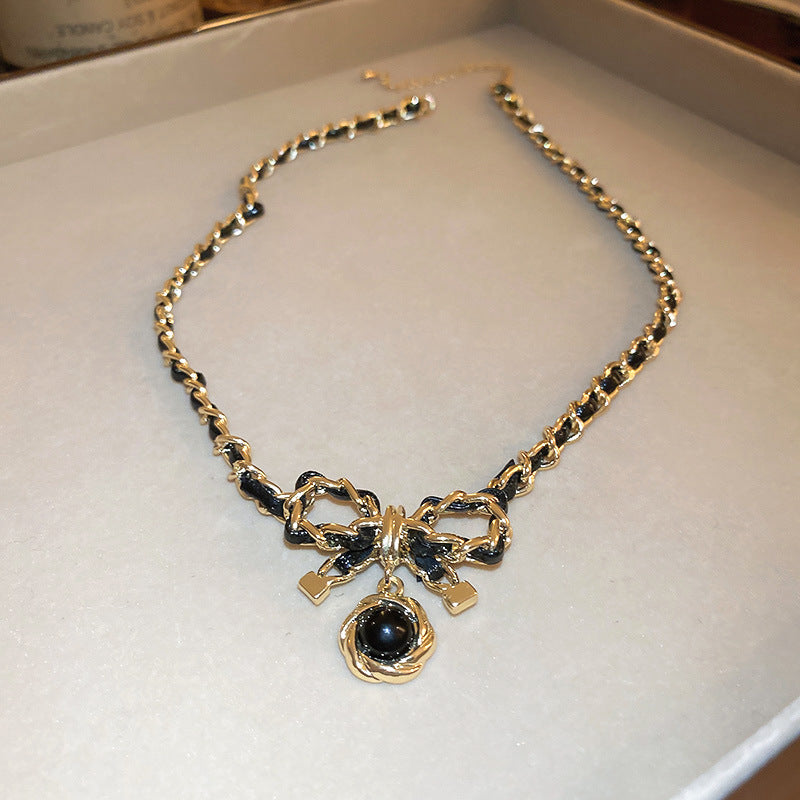 Retro Elegant Leather Winding Chain Diamond Magnetic Necklace Pi-Mart