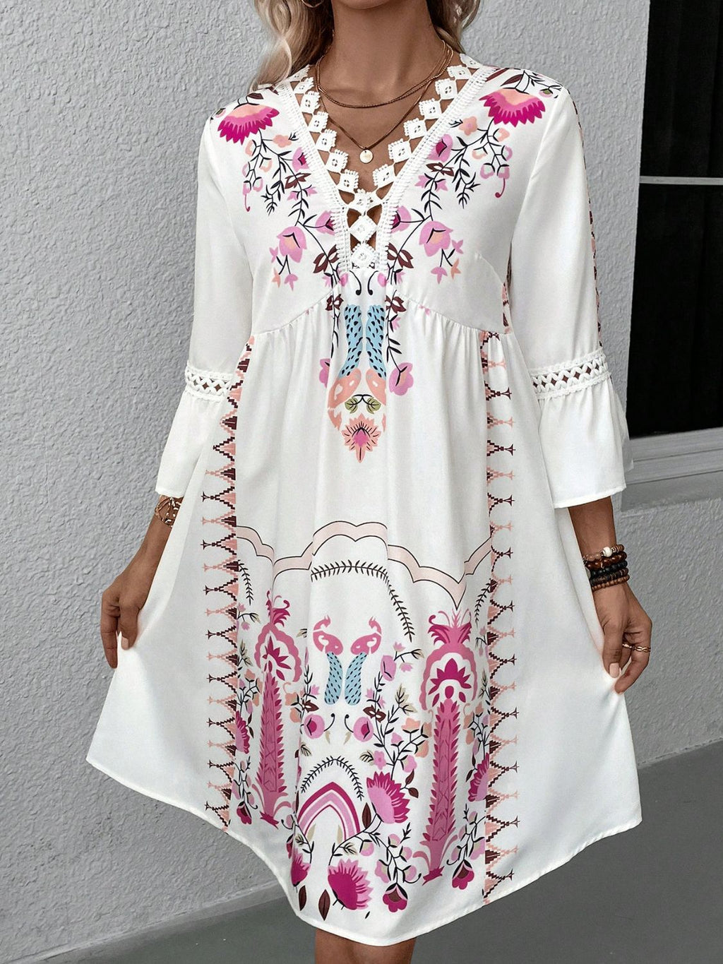 Exquisite Summer Feminine Lace Detail Printed Dress Chic Midi Lightweight Dress Stevvex