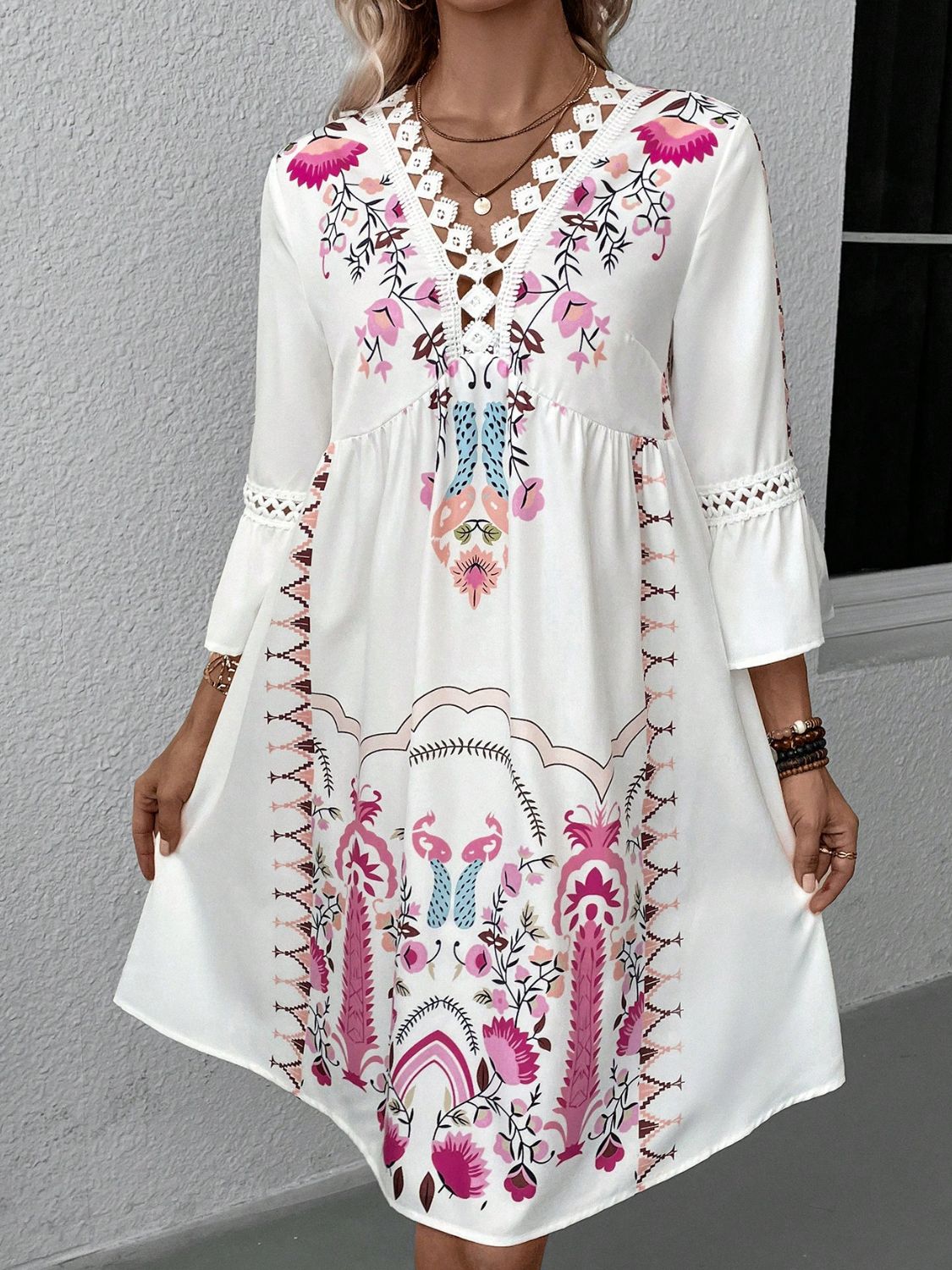 Exquisite Summer Feminine Lace Detail Printed Dress Chic Midi Lightweight Dress Stevvex
