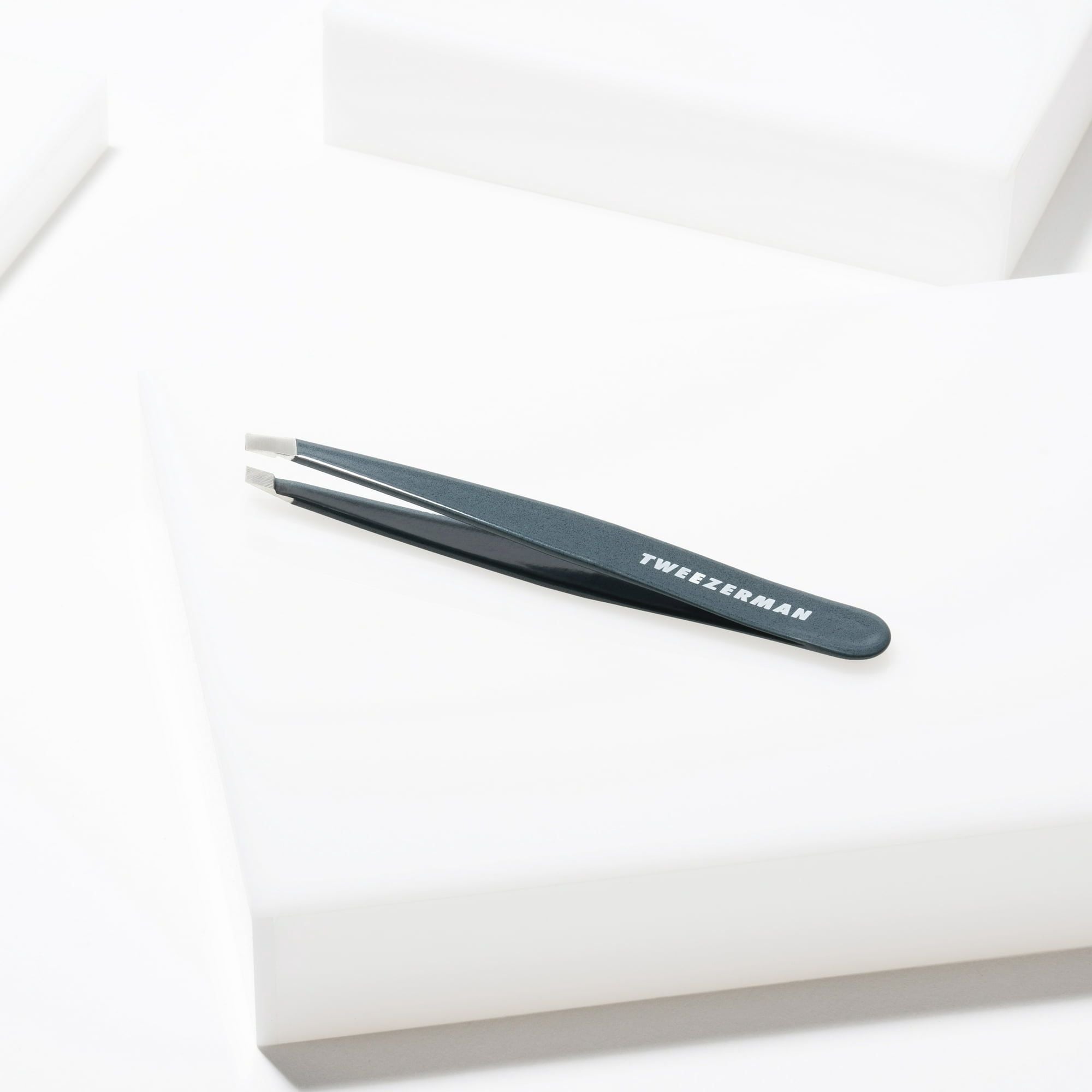 Tweezerman Blue Stone Full Slant Tweezer